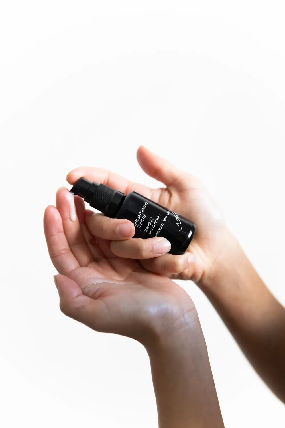 Kahina Giving Beauty Brightening Gesichtsserum 30 ml Pigmentflecken