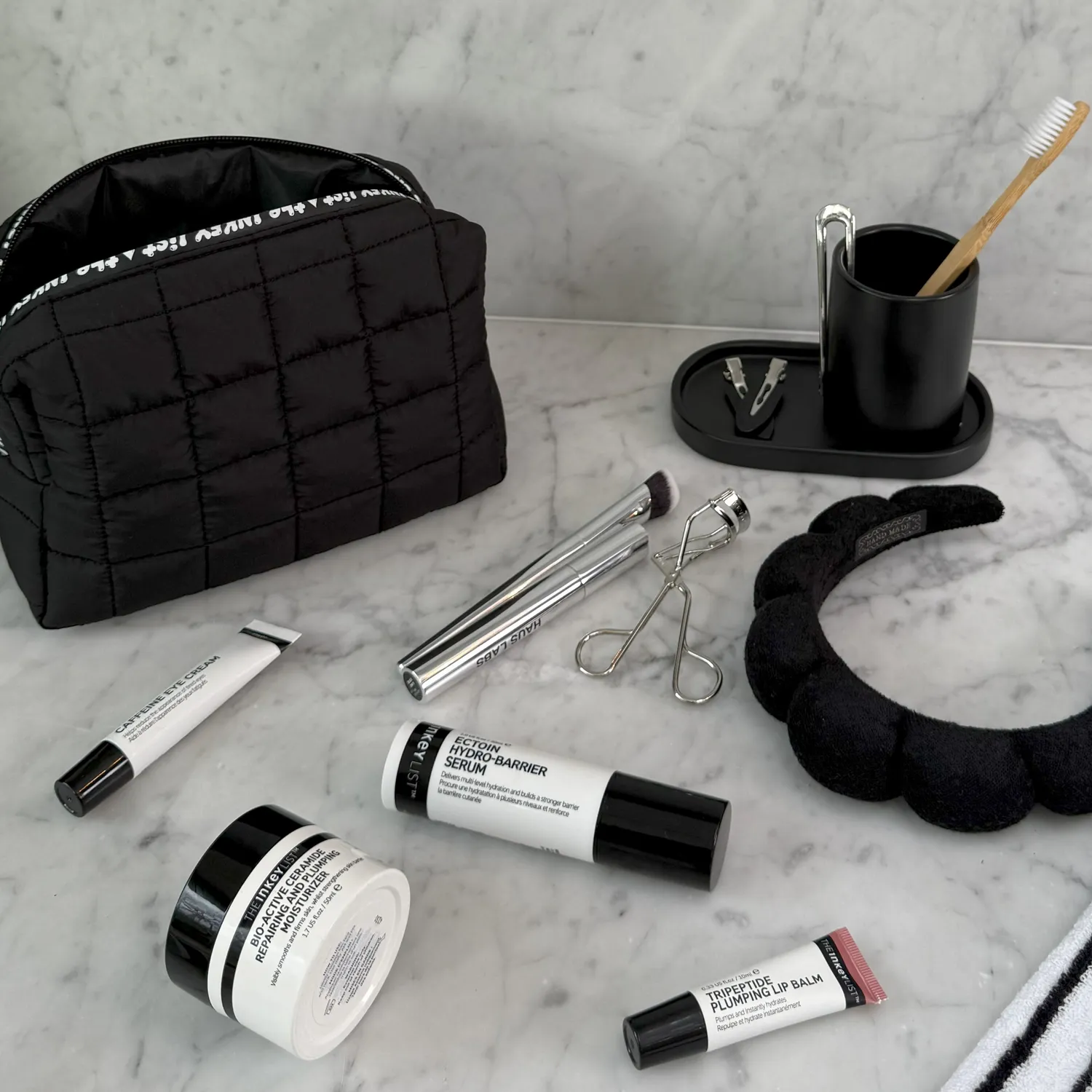 The INKEY List Washbag Kosmetiktasche schwarz strapazierfähig