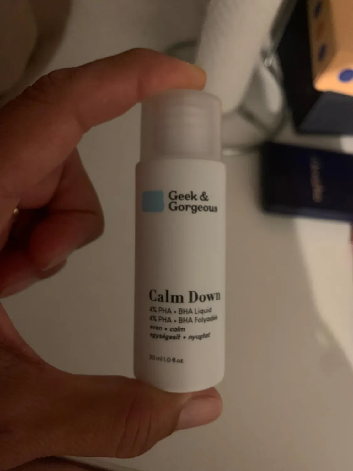 Geek & Gorgeous Calm Down 4% PHA BHA Peeling 30ml sensibel