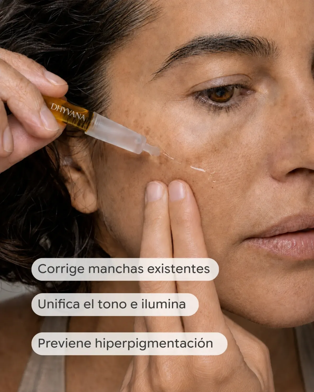 Dhyvana Vit-C Radiant Serum mit Vitamin C